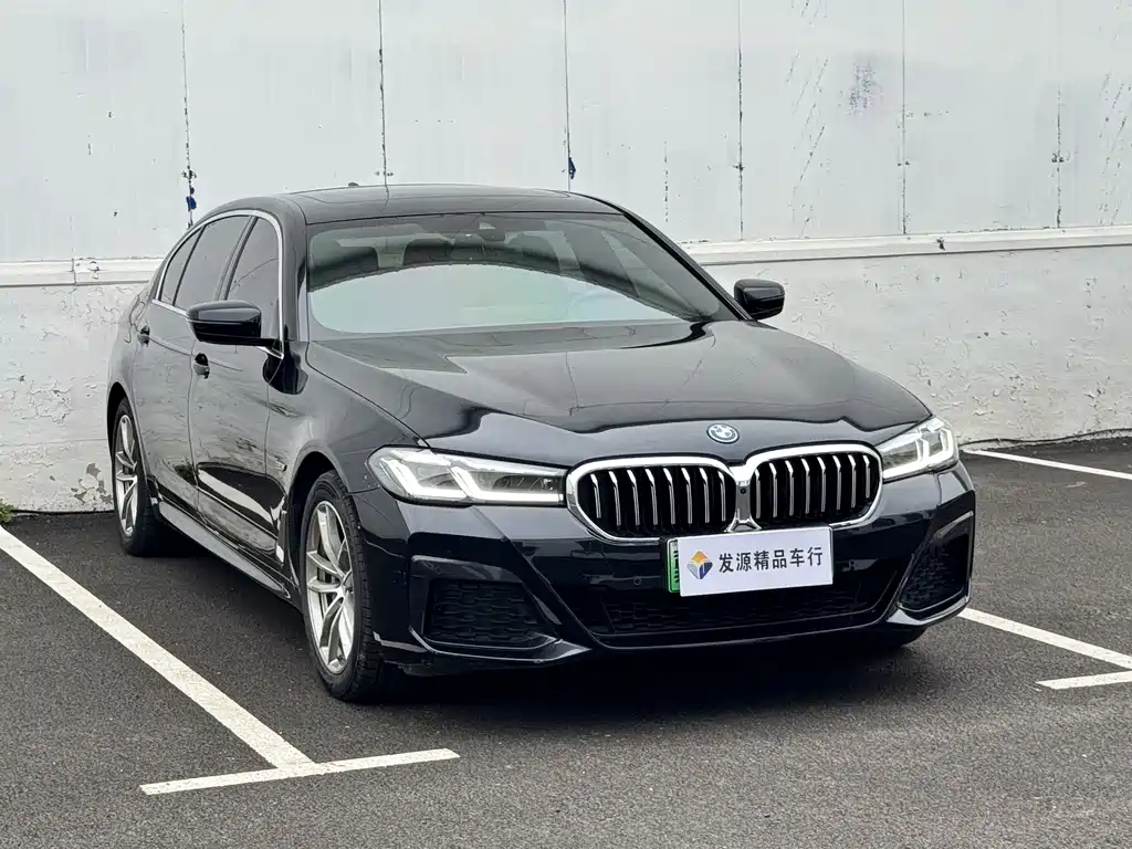 BMW 5 Series New Energy 2023 — фото 3