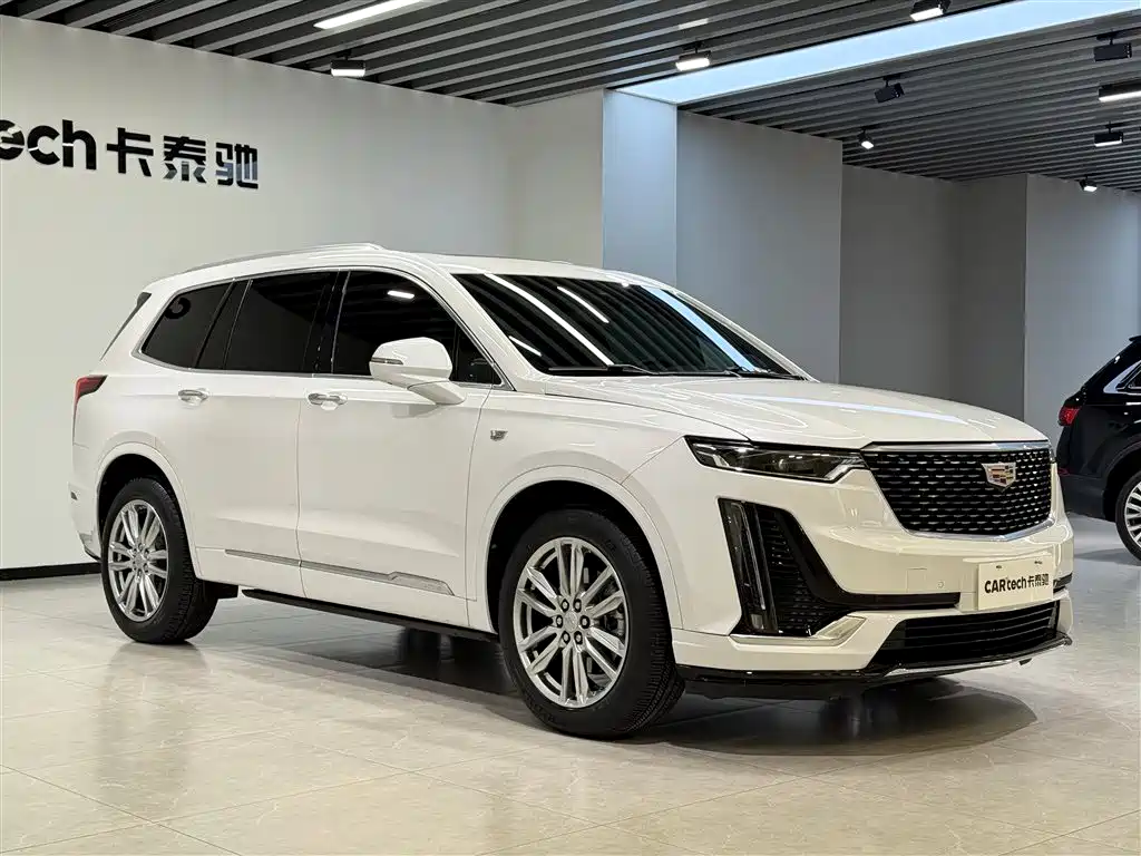 Cadillac XT6 2022 — фото 2