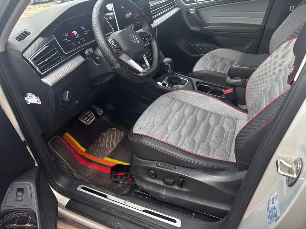 Volkswagen Tiguan L 2023 — фото 11