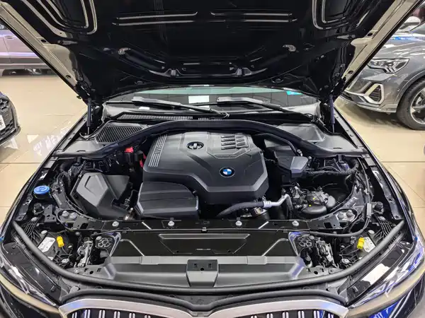 BMW 3 Series 2023