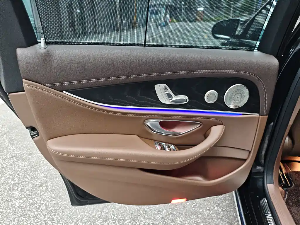 Mercedes-Benz E-Class 2021 — фото 12