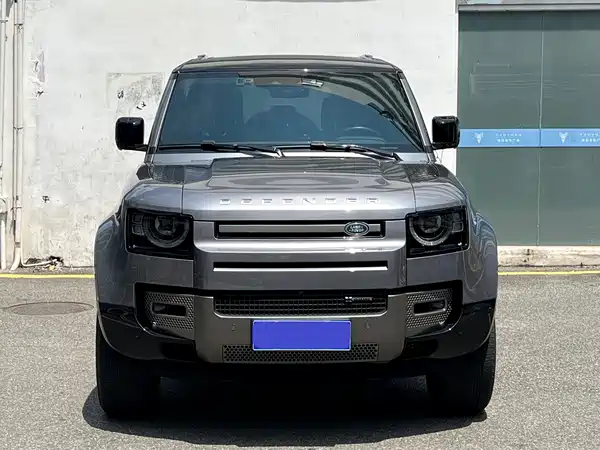 Land Rover Defender 2023
