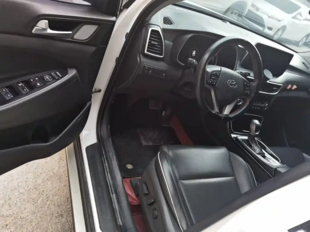 Hyundai Tucson 2020 — фото 16