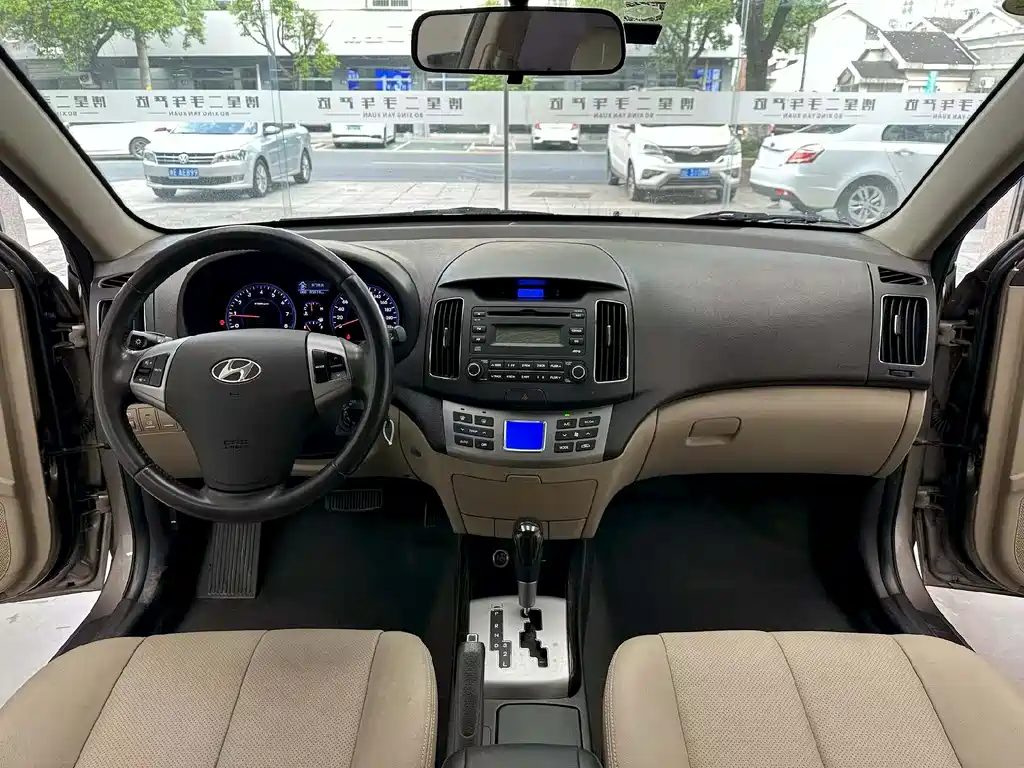 Hyundai Joyful 2011