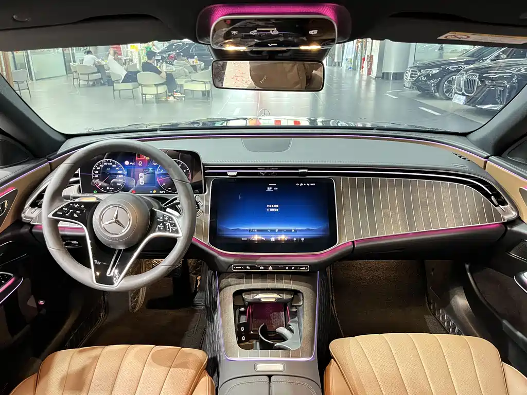 Mercedes-Benz E-Class 2024