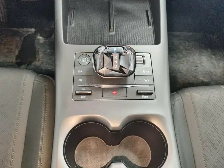 BYD Qin PLUS 2025 — фото 16