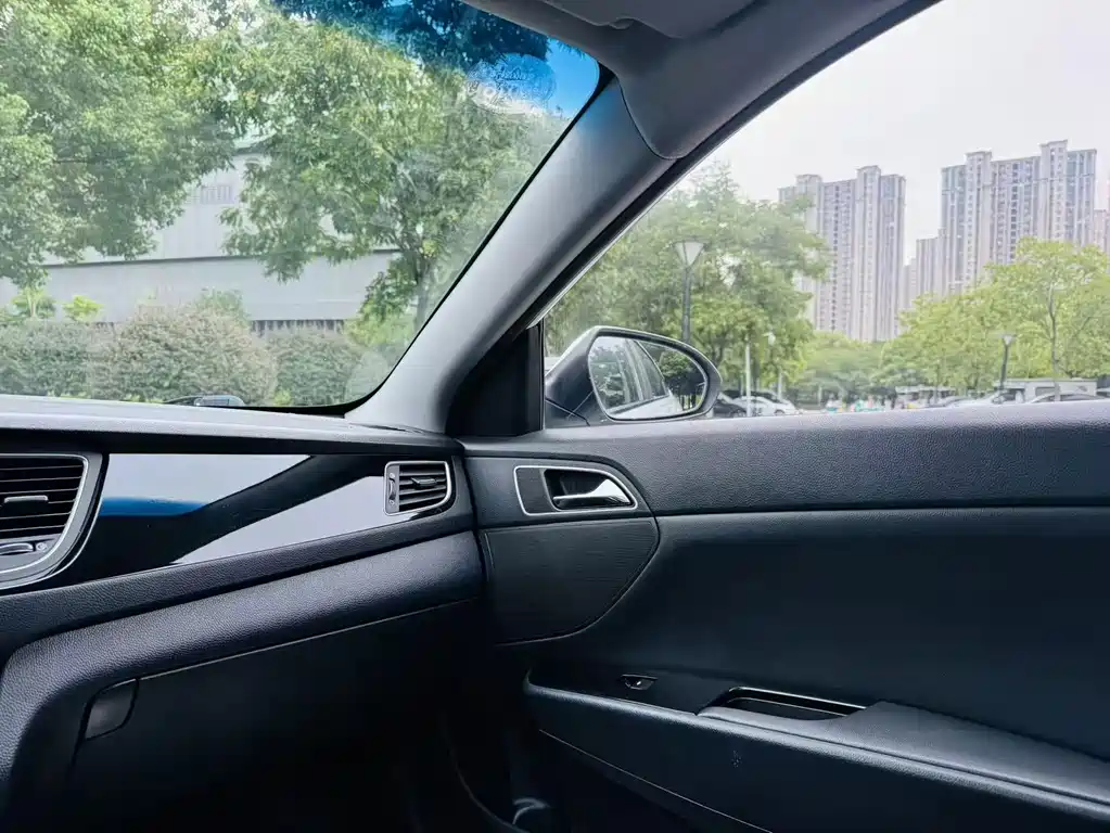 Hyundai Mistra 2015 — фото 10