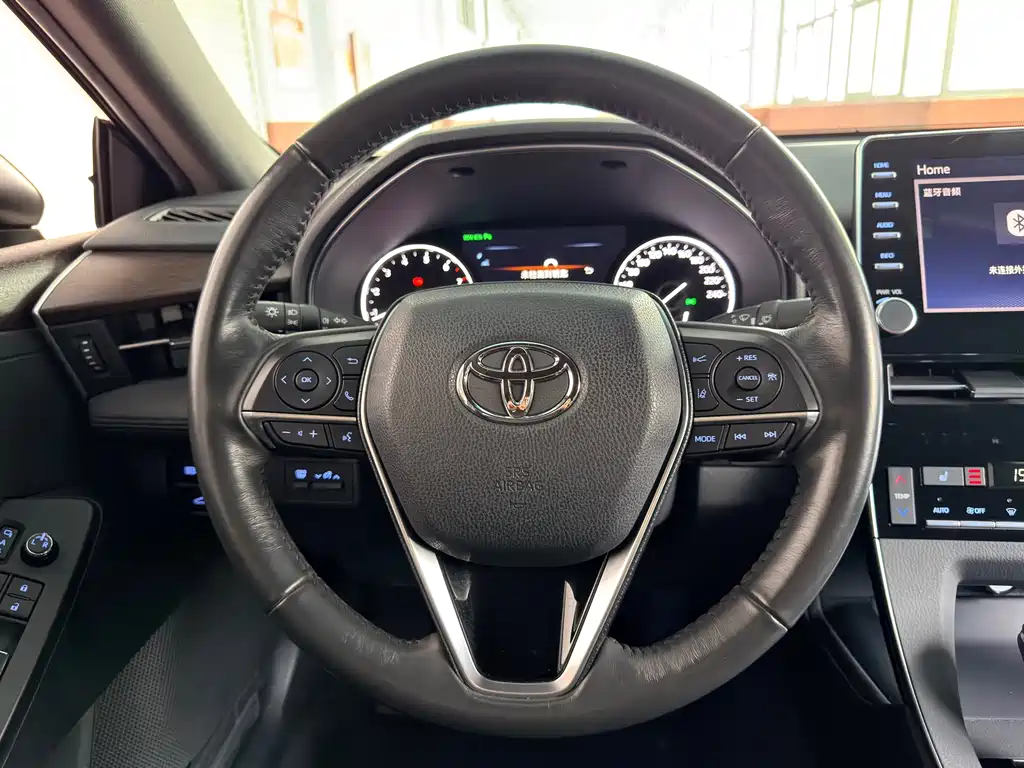 Toyota Avalon 2019 — фото 9