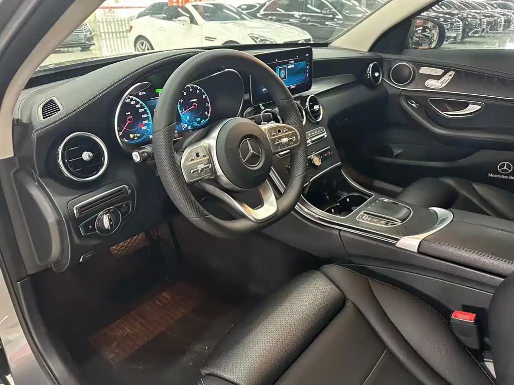 Mercedes-Benz C-Class 2020 — фото 10