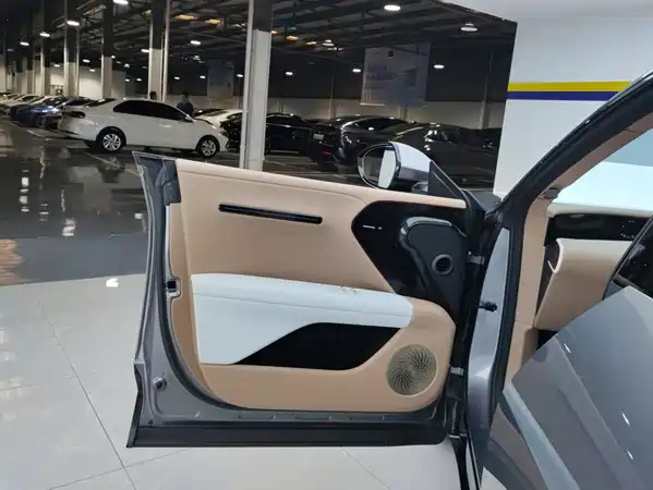 Avatr 07 2025