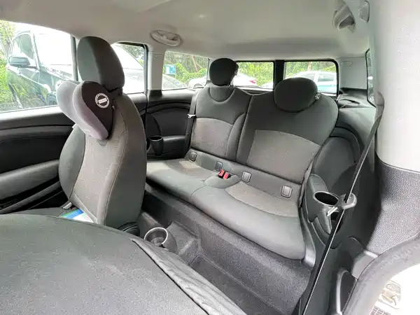 MINI Clubman 2010
