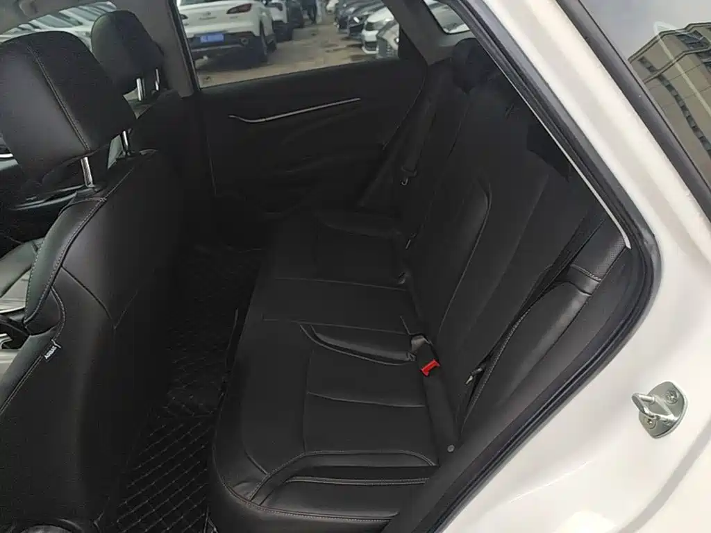 Buick Excelle GT 2022 — фото 17