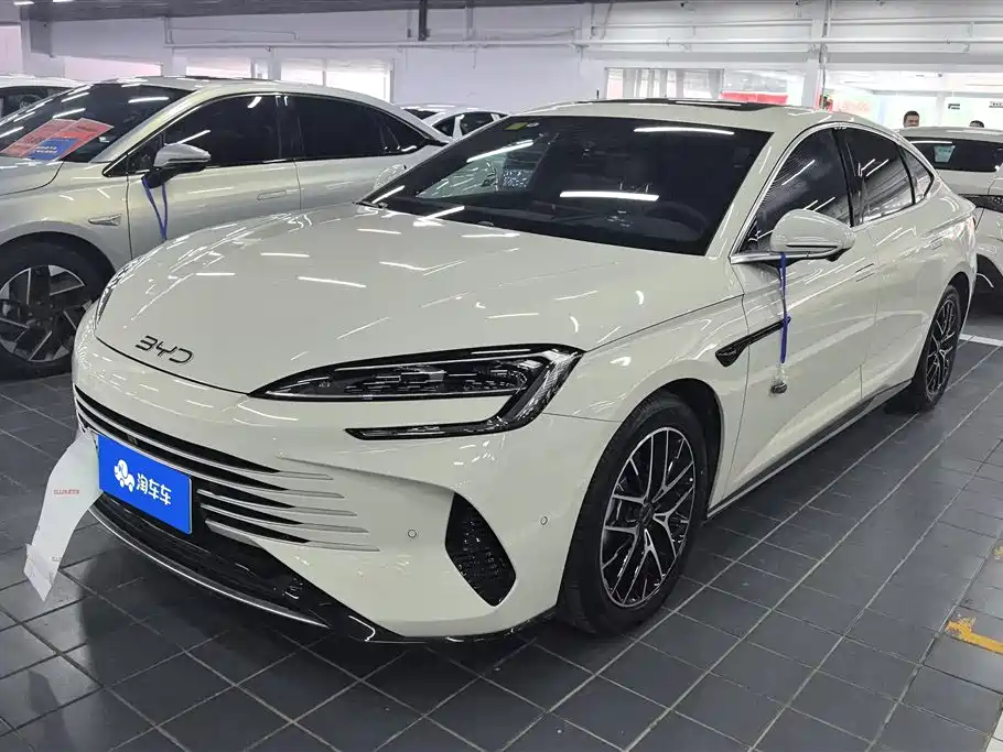 BYD Seal 07 DM-i 2025