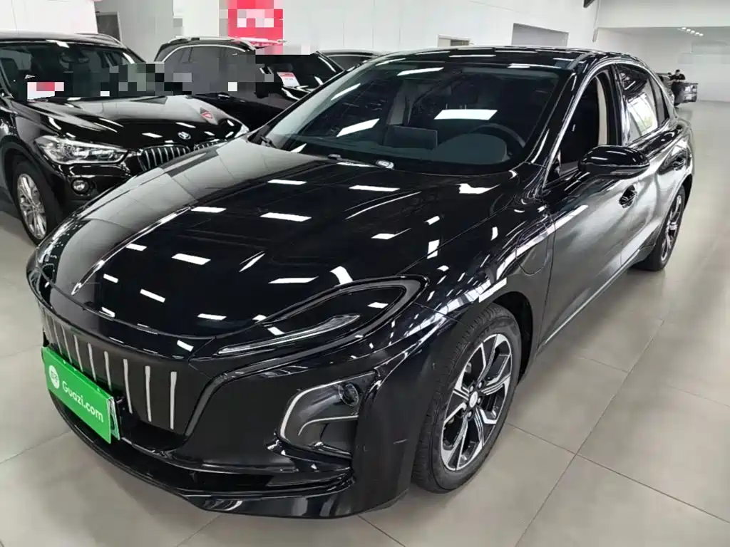 Hongqi E-QM5 2023