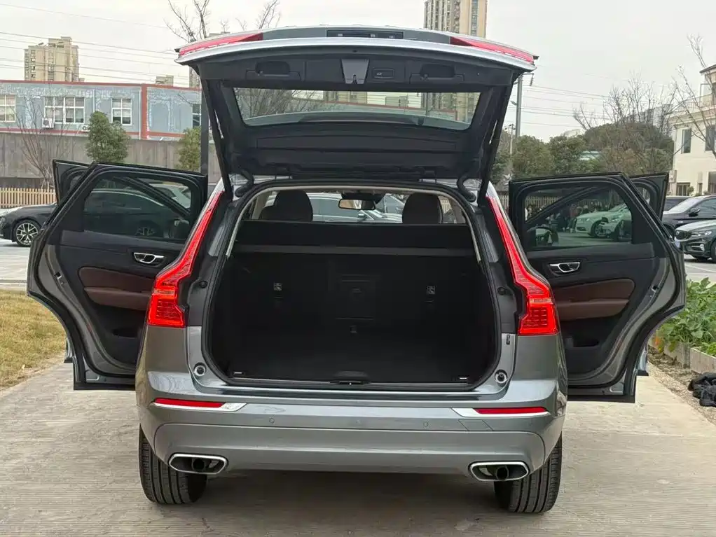 Volvo XC60 2020 — фото 14