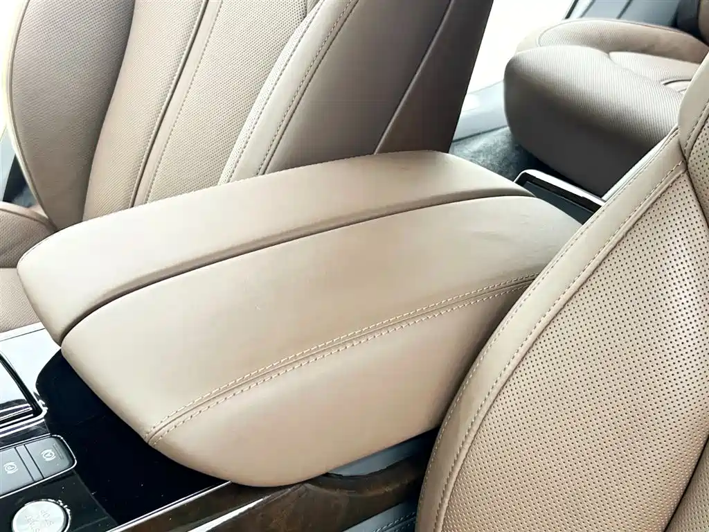 Audi A8 2015 — фото 10