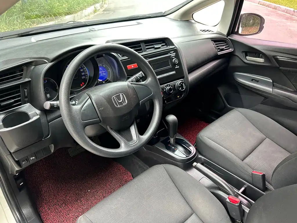 Honda Fit 2017 — фото 10