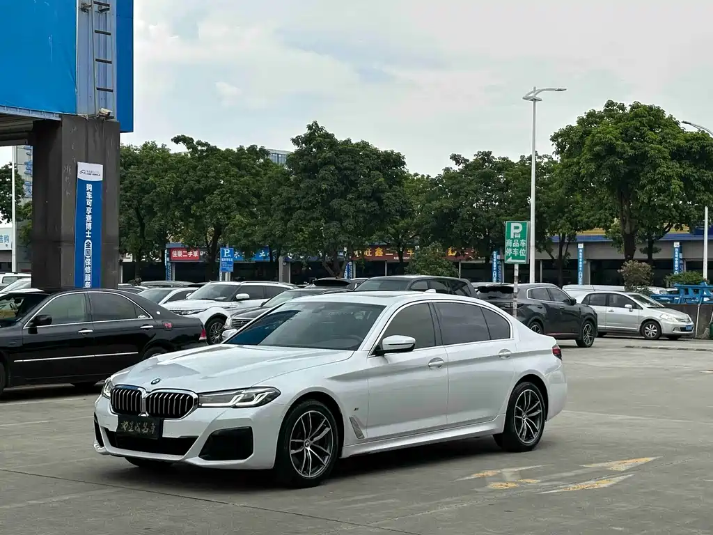 BMW 5 Series 2022