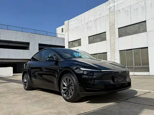 Tesla Model Y 2026