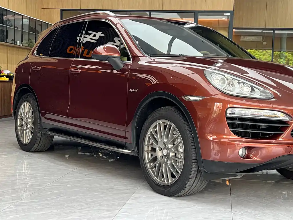 Porsche Cayenne 2014 — фото 11