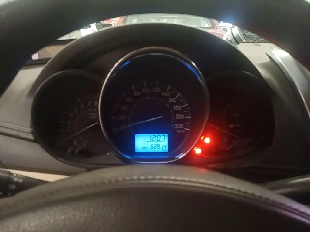 Toyota Vios 2014 — фото 12