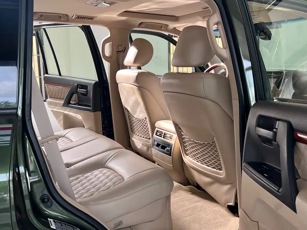 Toyota Land Cruiser 2015 — фото 12
