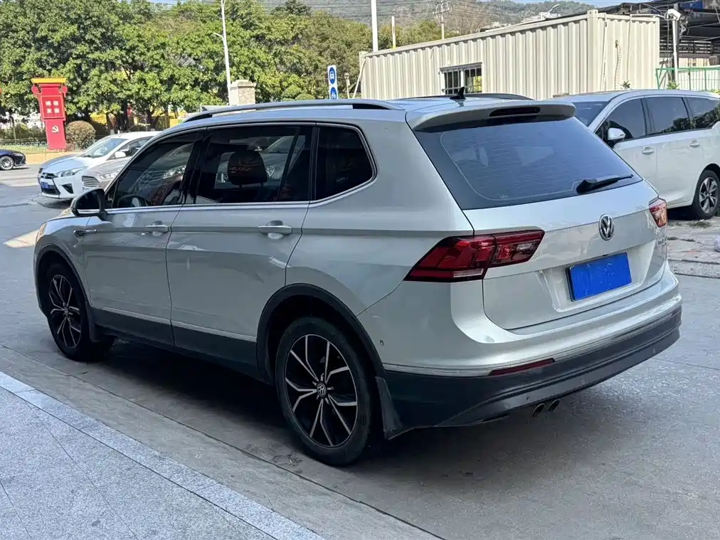 Volkswagen Tiguan L 2019 — фото 5