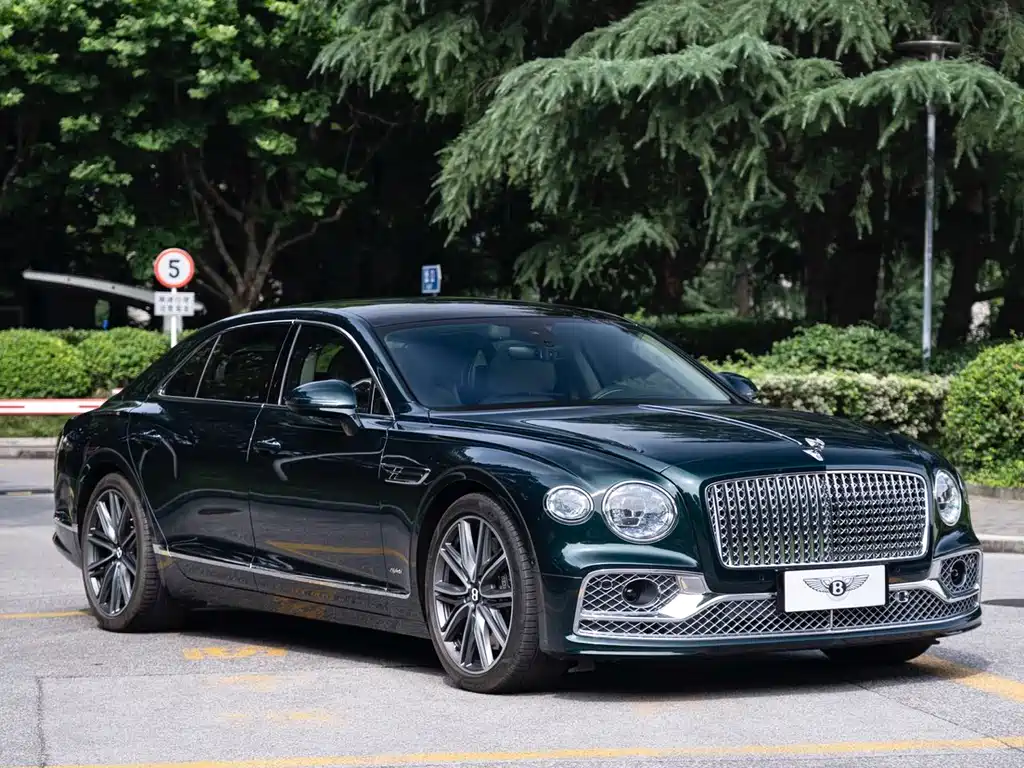 Bentley Flying Spur PHEV 2023 — фото 3