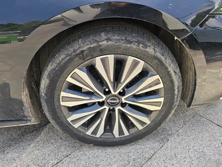 Nissan Teana 2023