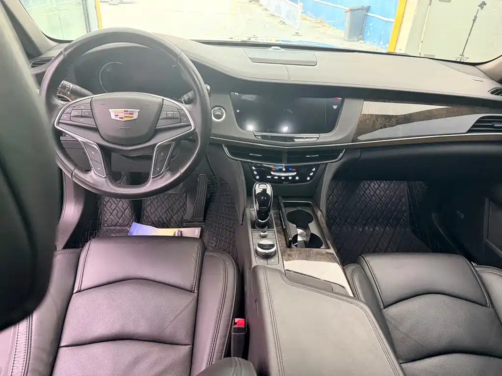 Cadillac CT6 2023 — фото 23