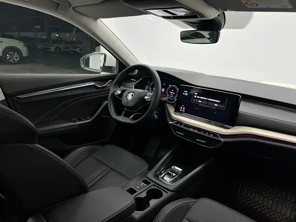 Skoda Octavia 2022 — фото 26