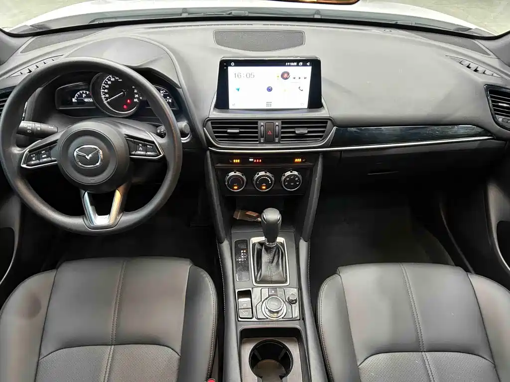 Mazda CX-4 2023 — фото 2