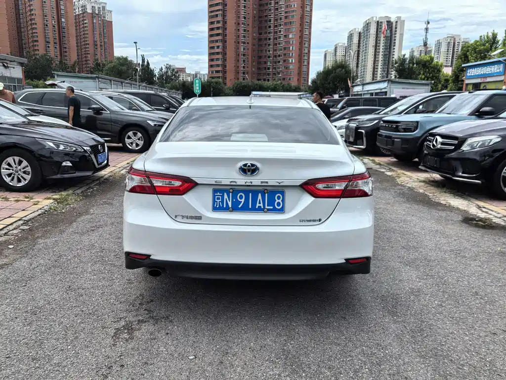 Toyota Camry 2021 — фото 5