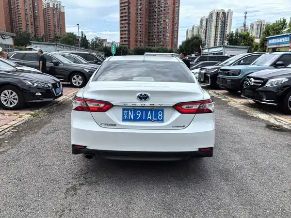 Toyota Camry 2021