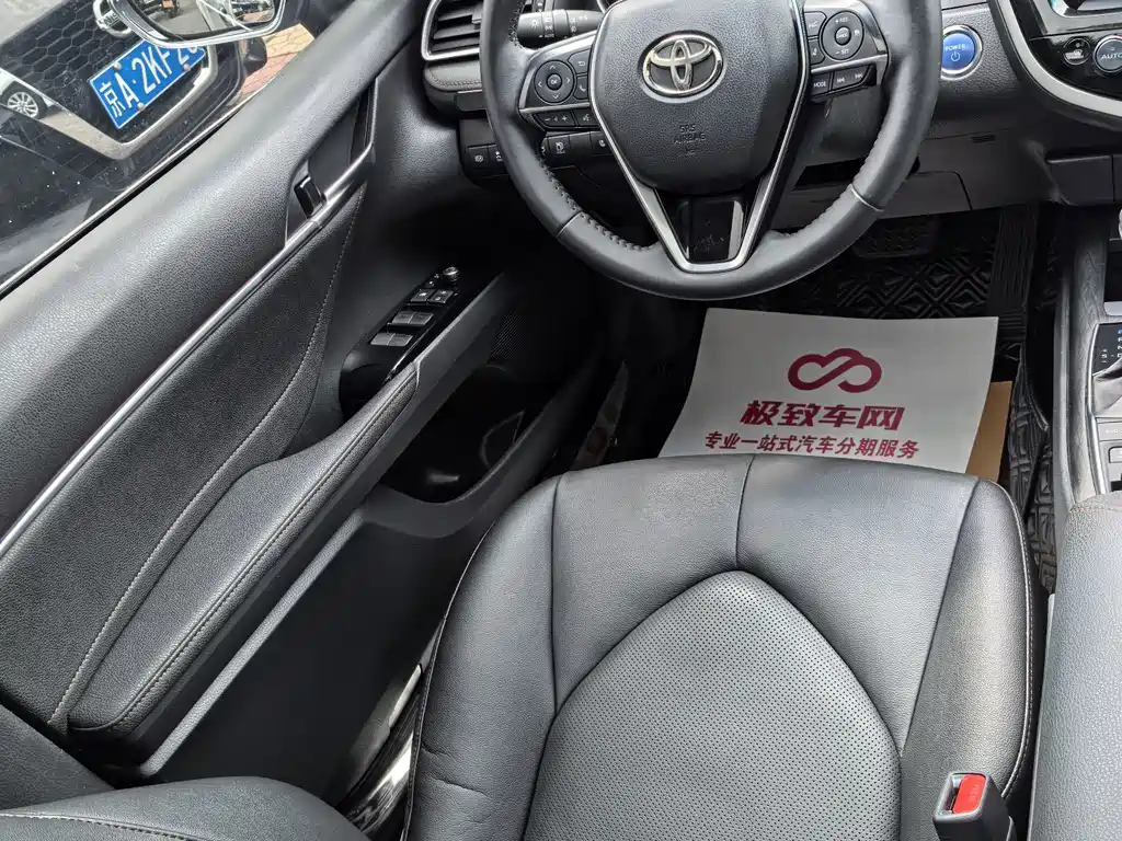 Toyota Camry 2021 — фото 16