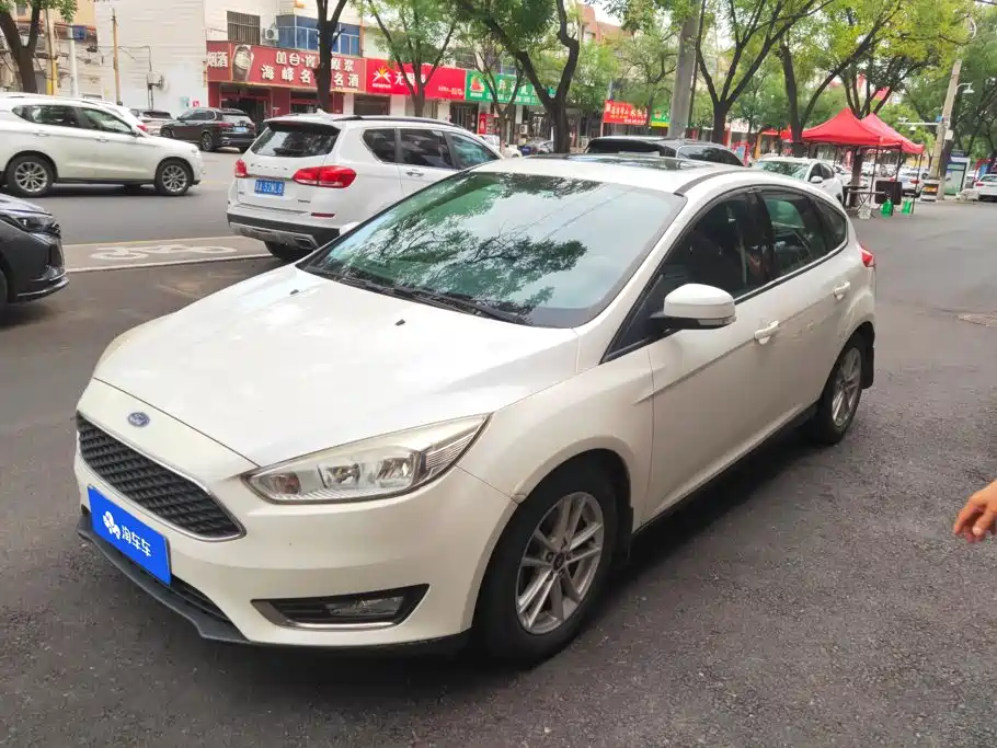 Ford Focus 2016 — фото 1