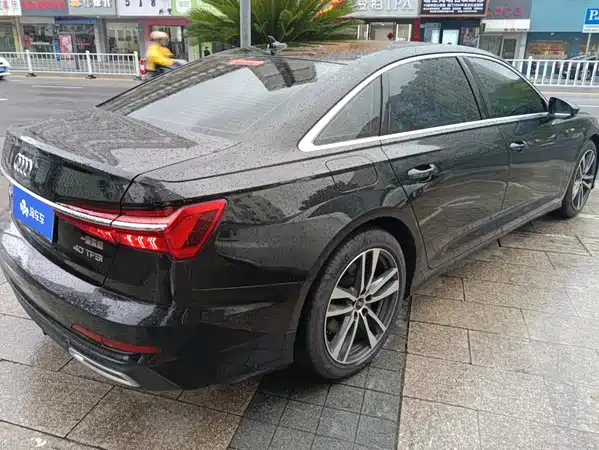 Audi A6L 2022