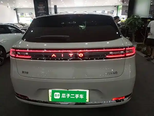 AITO M5 2025
