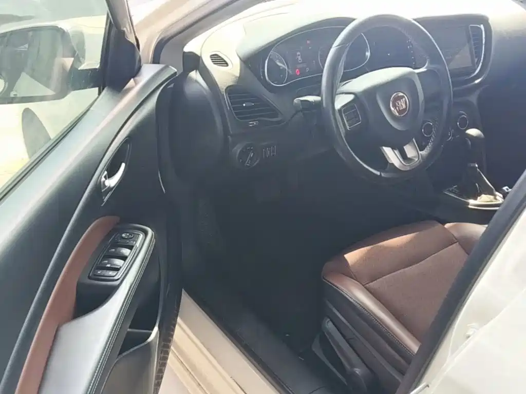 Fiat Viaggio 2018 — фото 16