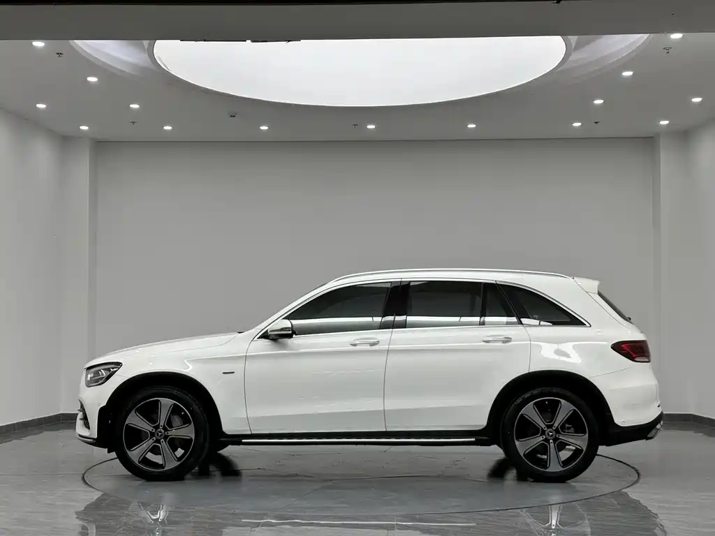 Mercedes-Benz GLC 2023 — фото 6