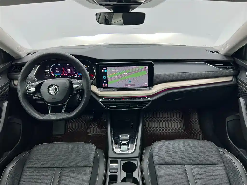 Skoda Octavia 2022 — фото 29