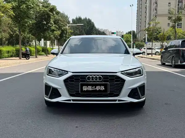 Audi A4L 2020