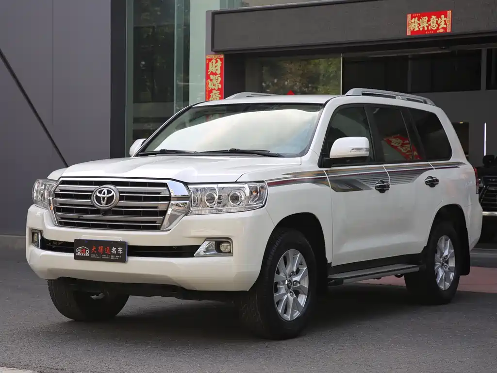 Toyota Land Cruiser 2019 — фото 1