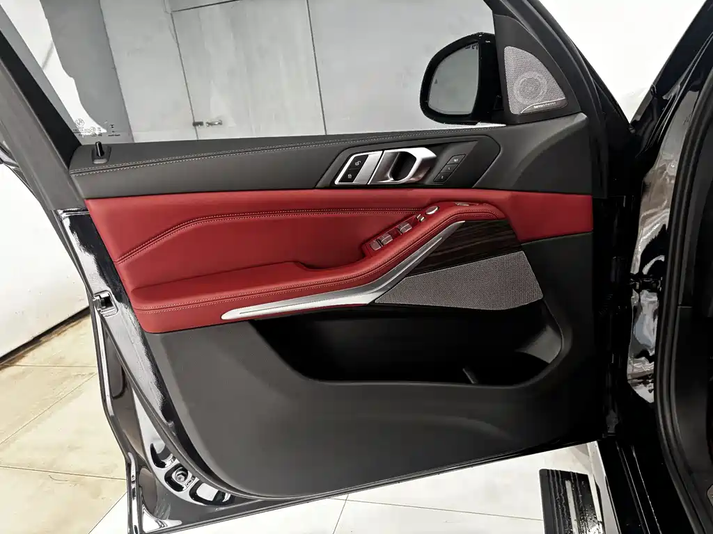 BMW X5 2025 — фото 10