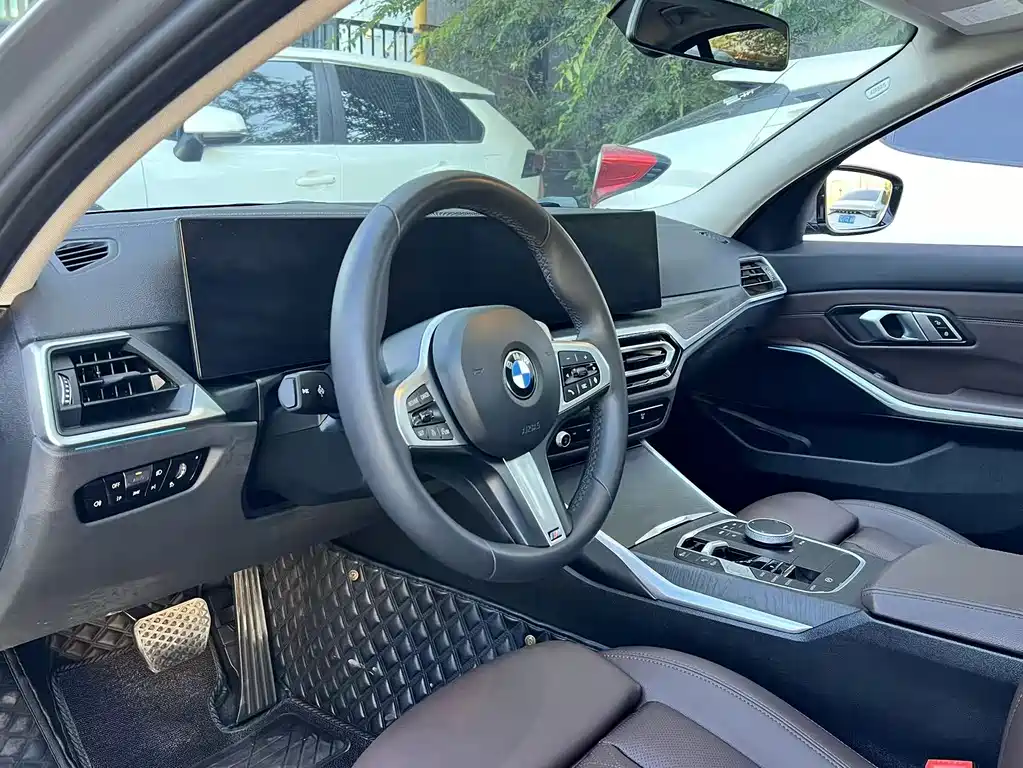 BMW 3 Series 2024 — фото 10