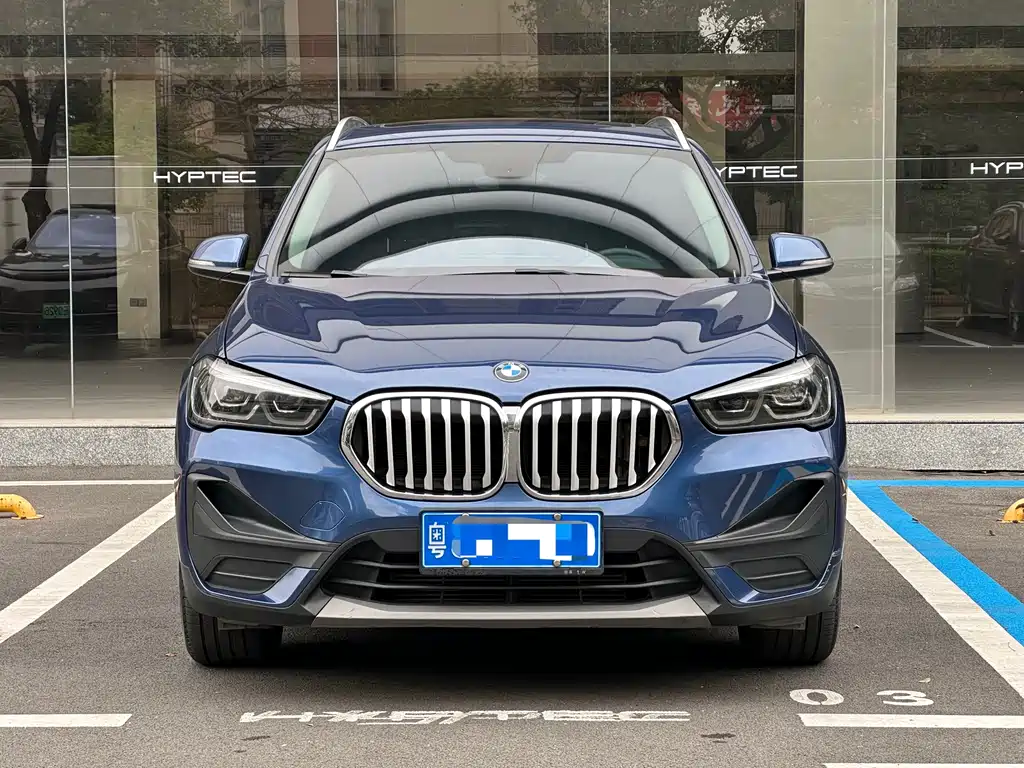 BMW X1 2021 — фото 1