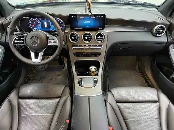 Mercedes-Benz GLC 2023