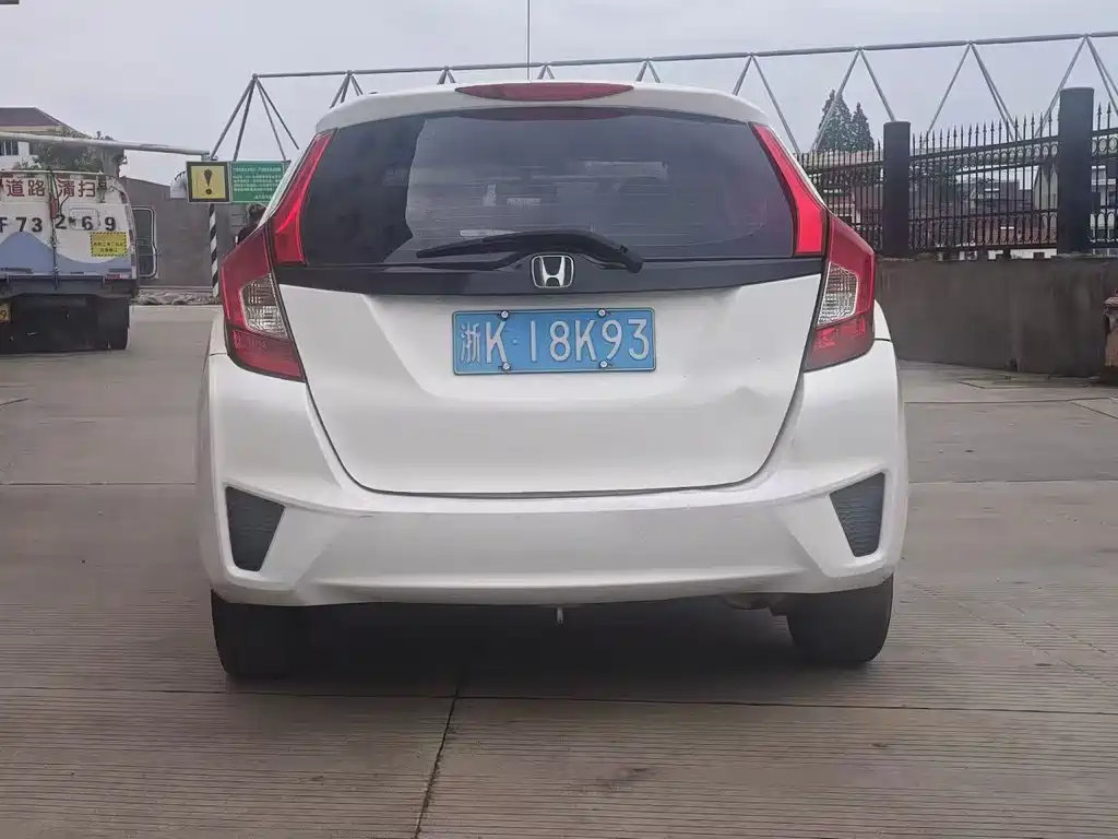 Honda Fit 2016 — фото 8