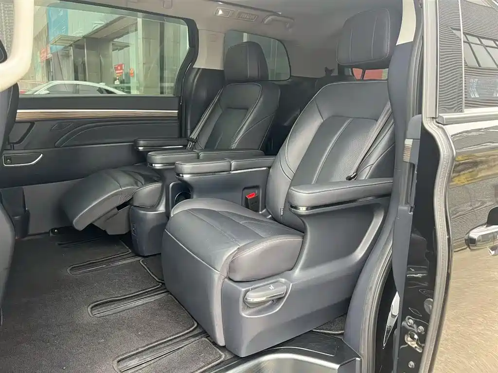 GAC Motor Trumpchi M8 2020 — фото 9