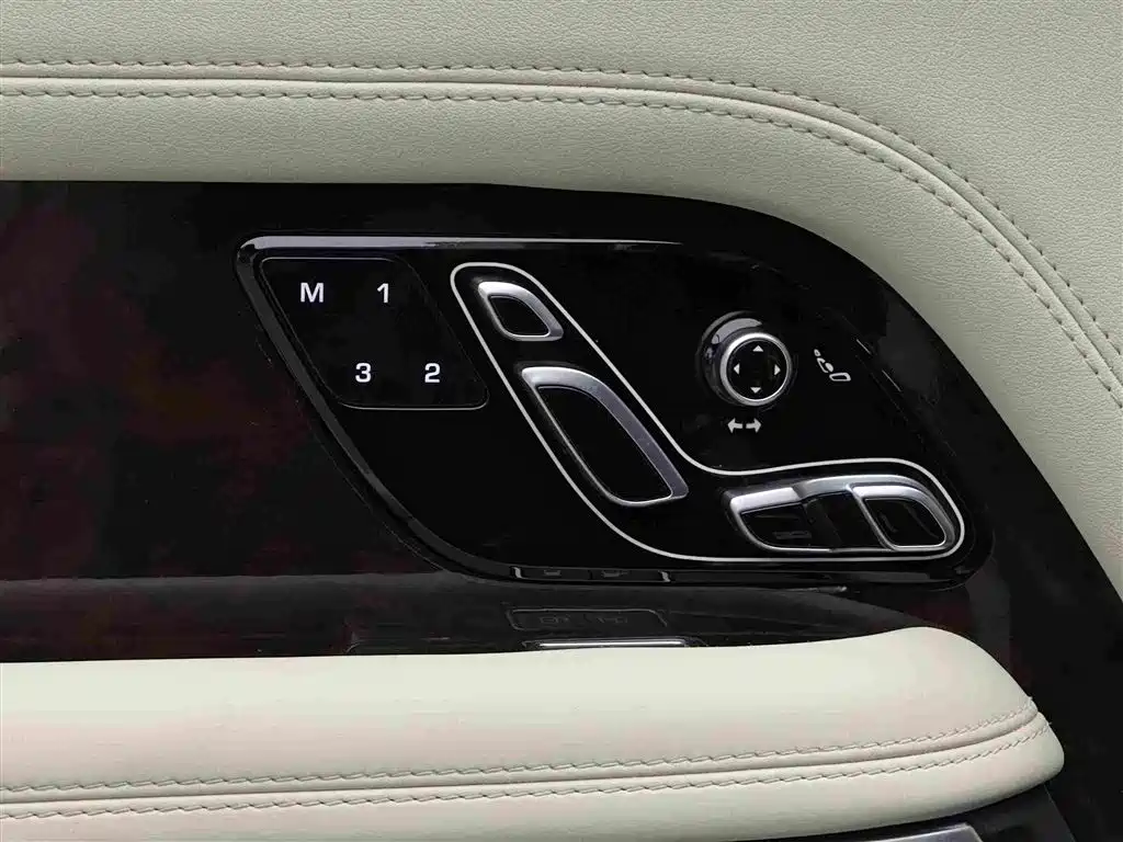Land Rover Range Rover 2021 — фото 16